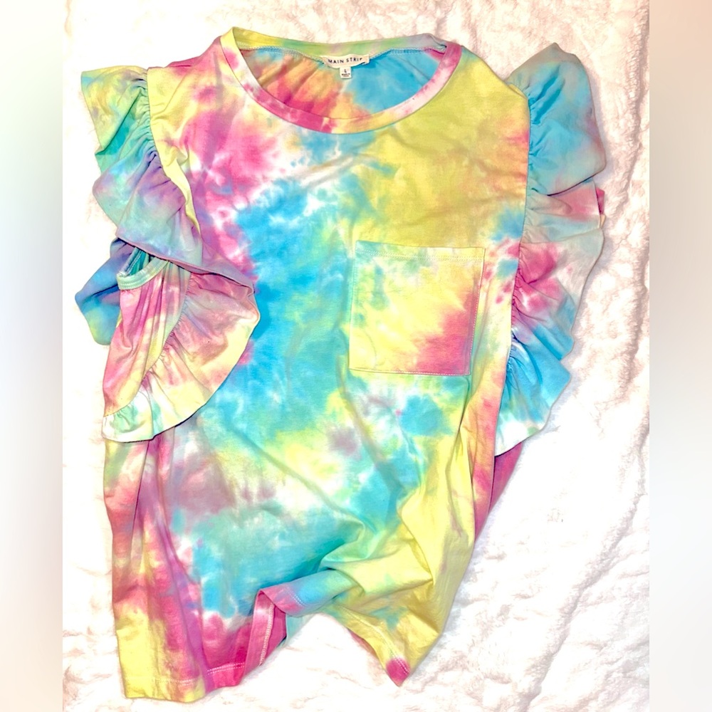 Adorable TieDye Flutter sleeve t-shirt Washed but NEVER WORN!!!